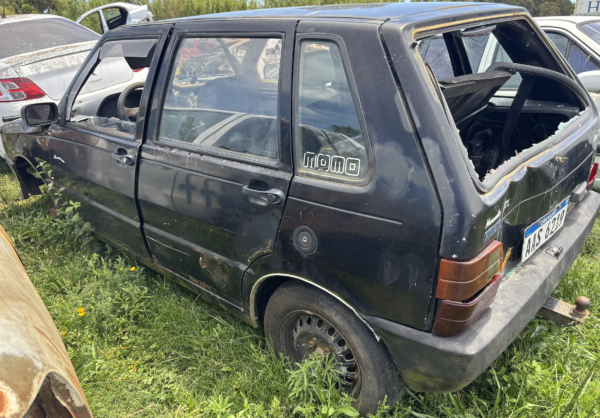Repuestos de Fiat 1 uno por PARTES / REPUESTOS